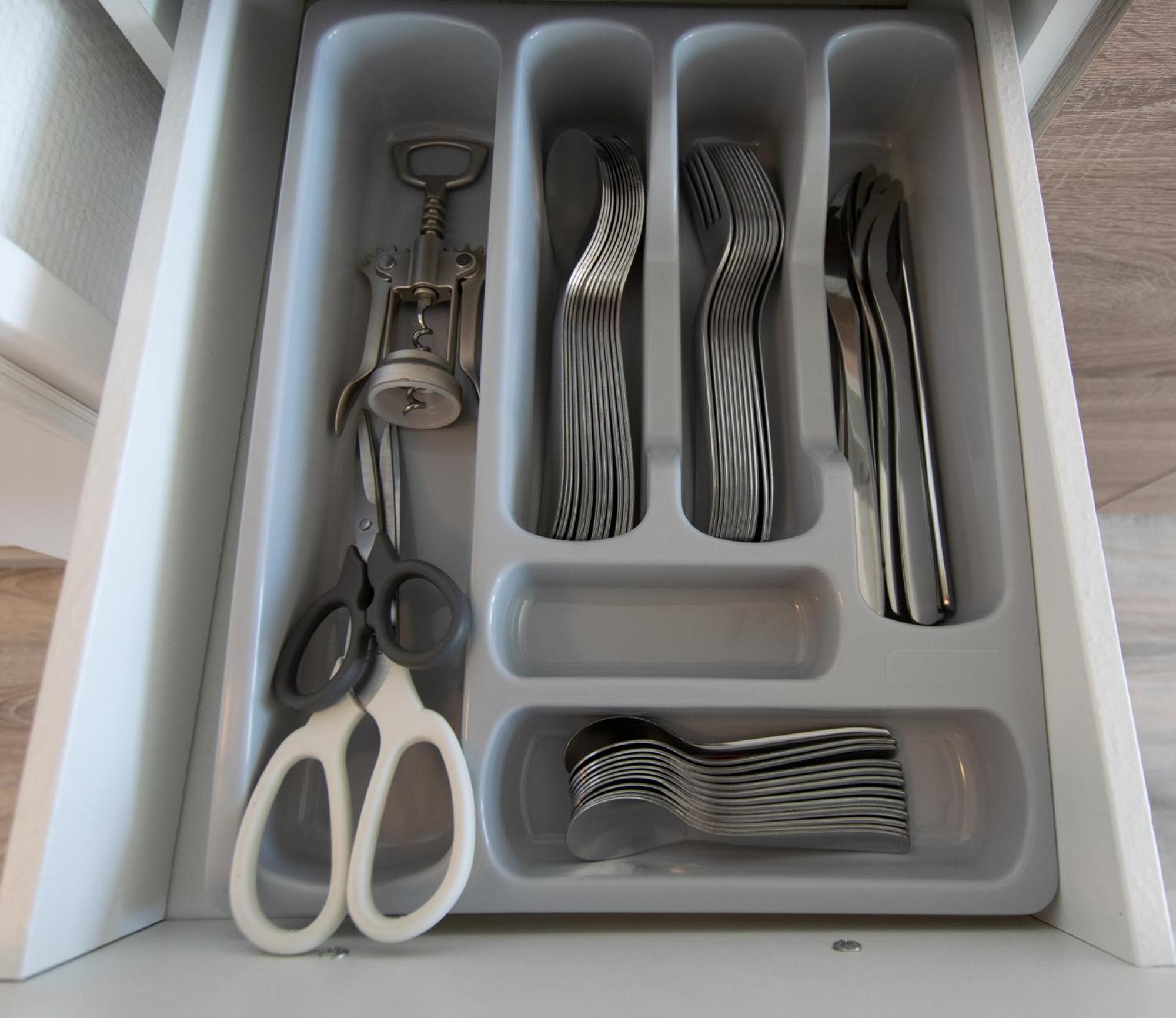 Tolstov House - 6 Haus - Große Küche - Garten - Parkplatz - 25min Messe Dus Apartment