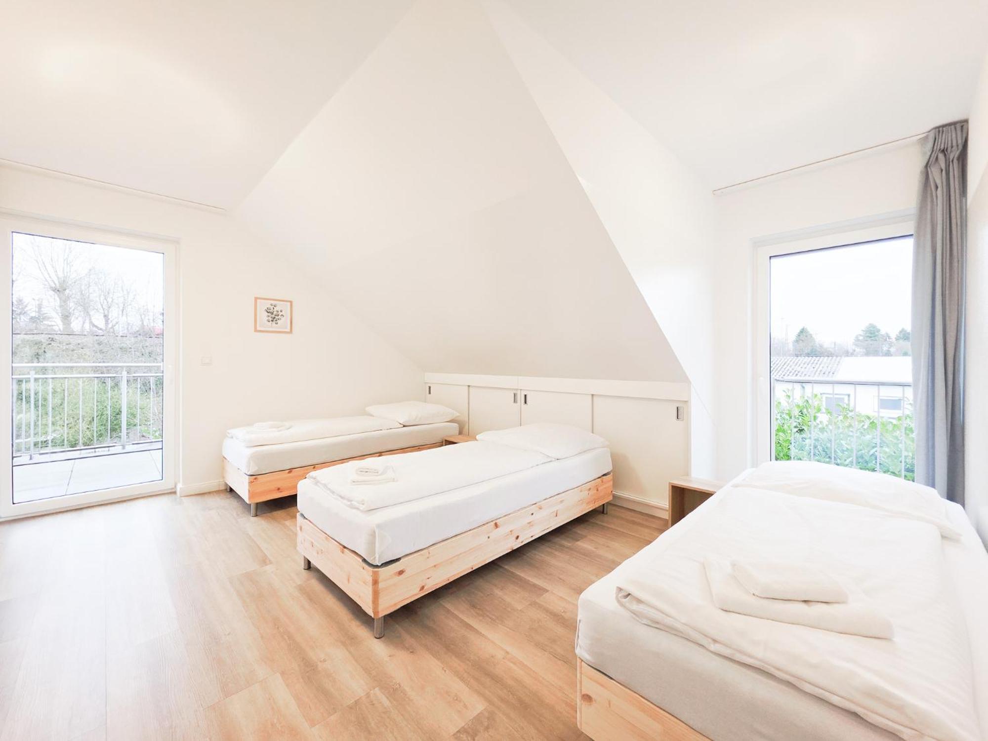 Tolstov House - 6 Haus - Große Küche - Garten - Parkplatz - 25min Messe Dus Apartment Düsseldorf