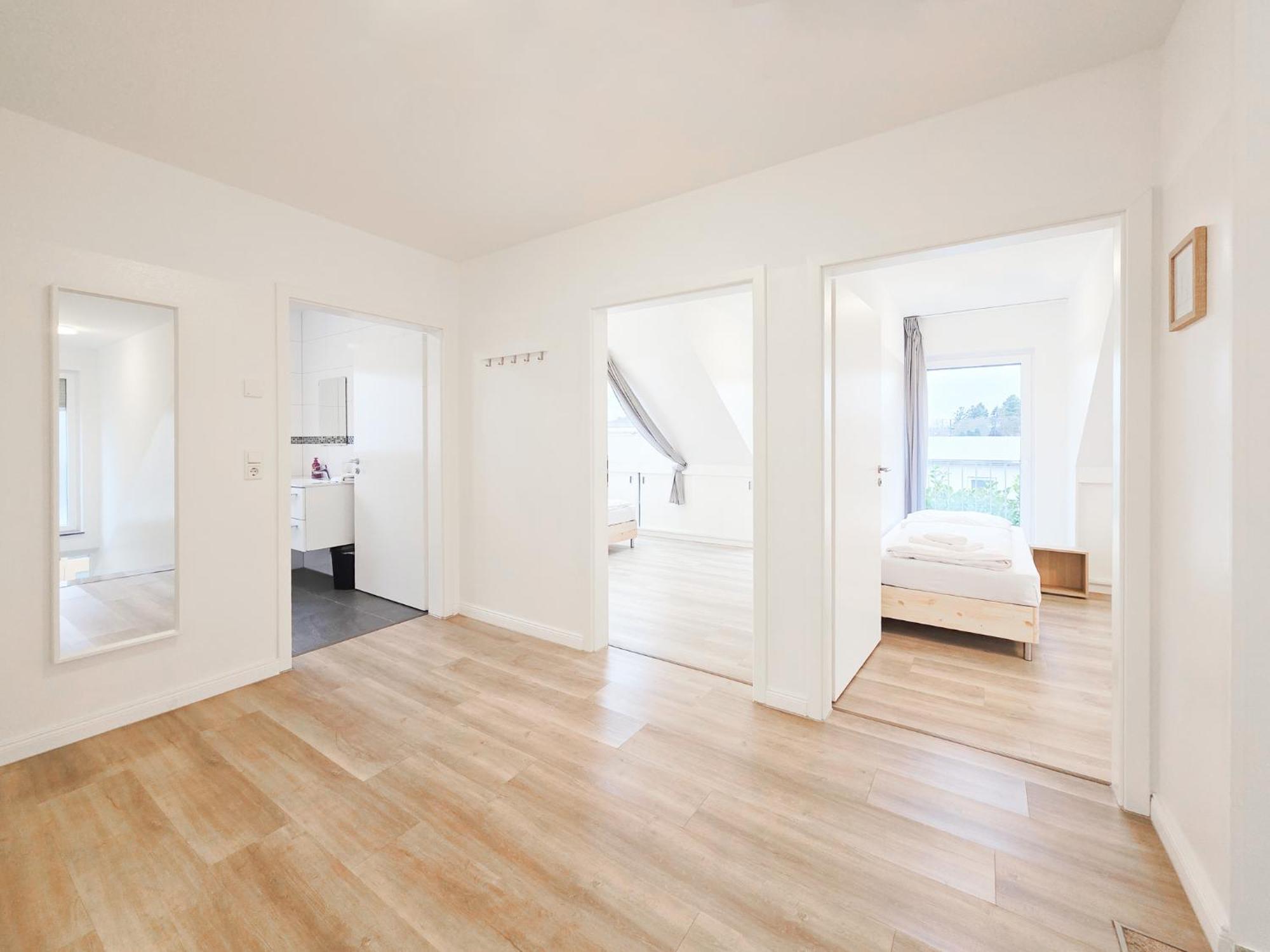 Tolstov House - 6 Haus - Große Küche - Garten - Parkplatz - 25min Messe Dus Düsseldorf